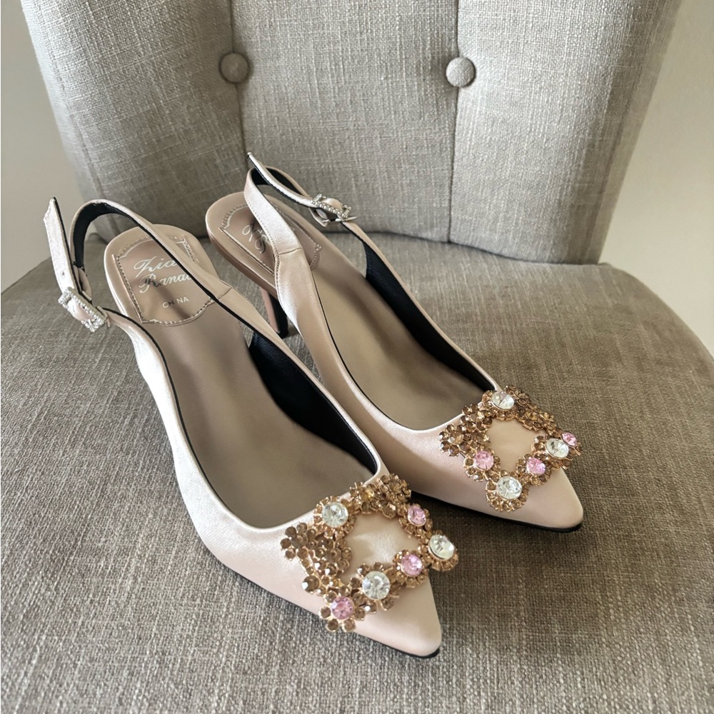Slingback satin pumps
